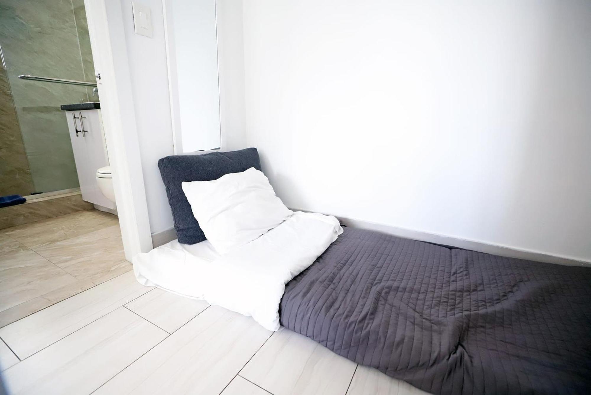2 Bedroom Apartment 3 Minute Walk To South Beach & Ocean Drive Маямі-Біч Екстер'єр фото