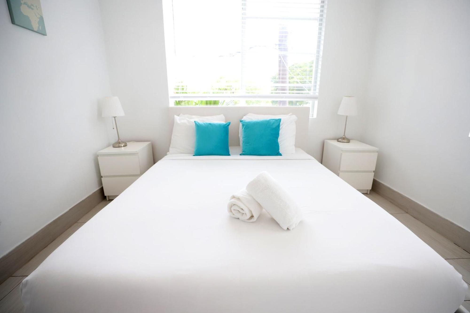 2 Bedroom Apartment 3 Minute Walk To South Beach & Ocean Drive Маямі-Біч Екстер'єр фото