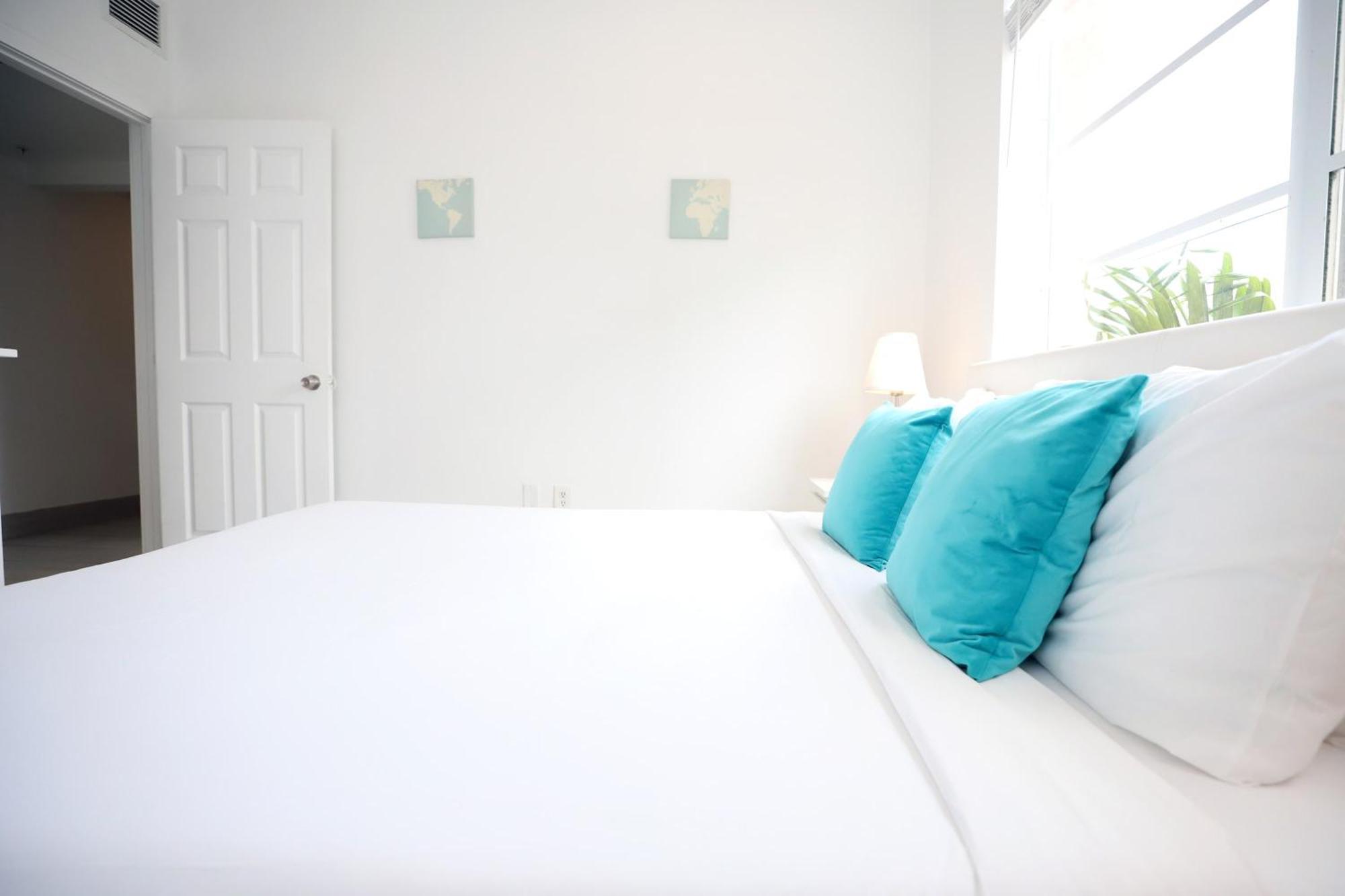 2 Bedroom Apartment 3 Minute Walk To South Beach & Ocean Drive Маямі-Біч Екстер'єр фото