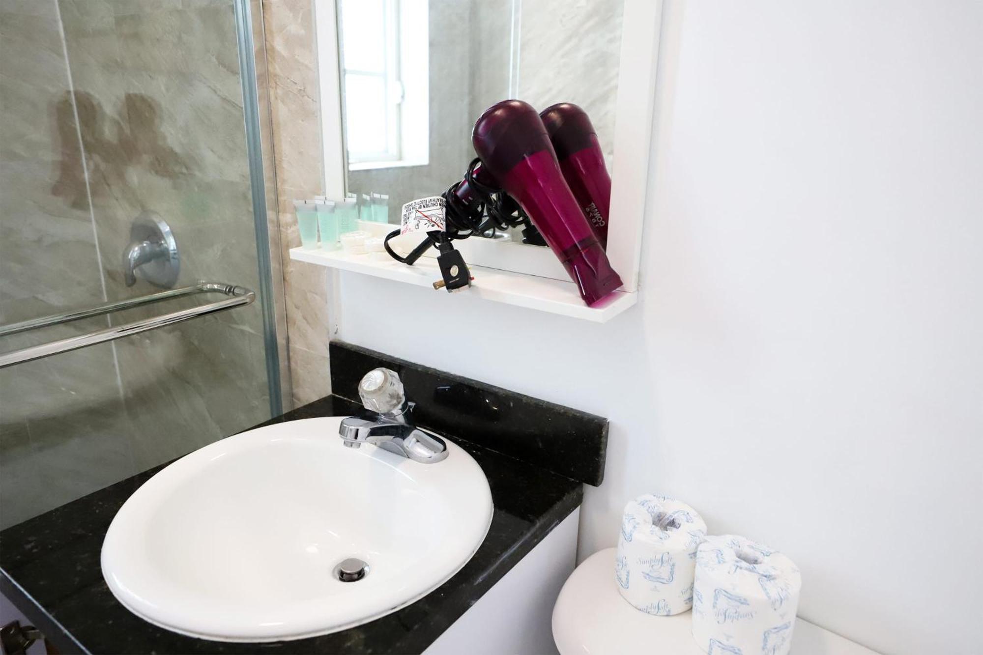 2 Bedroom Apartment 3 Minute Walk To South Beach & Ocean Drive Маямі-Біч Екстер'єр фото